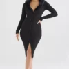 Raine – Schwarzes Kleid mit Kunstfellbesatz Raine – Schwarzes Kleid mit Kunstfellbesatz