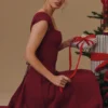 Raisa Midi-Kleid aus Weinrotem Twill mit Spitzenrücken Raisa Midi-Kleid aus Weinrotem Twill mit Spitzenrücken