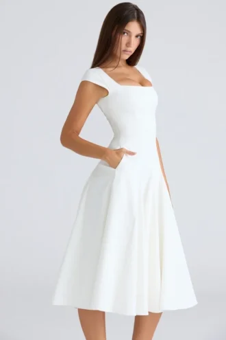 Raisa Weißes Midi-Kleid aus Twill mit quadratischem Ausschnitt