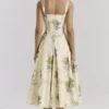 Rosalee Midi-Kleid aus Baumwolle mit Vintage-Bandprint in Zitronengelb Rosalee Midi-Kleid aus Baumwolle mit Vintage-Bandprint in Zitronengelb