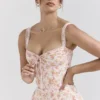 Rosalee Pfirsichfarbenes Baumwoll-Bustier-Sommerkleid mit Mohnblumenprint Rosalee Pfirsichfarbenes Baumwoll-Bustier-Sommerkleid mit Mohnblumenprint
