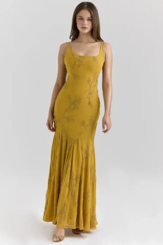 Rosalia – Goldverziertes, handbesticktes Maxikleid