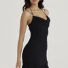Rossella Schwarzes Minikleid mit Rüschen Rossella Schwarzes Minikleid mit Rüschen