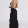 Sadira Schwarzes rückenfreies Maxikleid – Limited Edition Sadira Schwarzes rückenfreies Maxikleid – Limited Edition