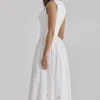 Safira – Weißes Midi-Kleid aus Baumwolle mit englischer Broderie-Blumenstickerei Safira – Weißes Midi-Kleid aus Baumwolle mit englischer Broderie-Blumenstickerei