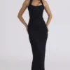 Sahar Schwarzes, figurbetontes Maxikleid mit Neckholder Sahar Schwarzes, figurbetontes Maxikleid mit Neckholder