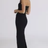 Sahar Schwarzes, figurbetontes Maxikleid mit Neckholder Sahar Schwarzes, figurbetontes Maxikleid mit Neckholder