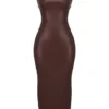 Sahara Maxi-Kleid aus veganem Leder in Kakaobraun
