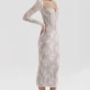 Saisha Elfenbeinfarbenes Midi-Kleid mit langen Ärmeln und Spitze