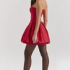 Salome Holly Red Satin-Minikleid mit abnehmbarem Schleifen Salome Holly Red Satin-Minikleid mit abnehmbarem Schleifen