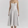 Samaria Midi-Korsetts-Kleid in Taubengrau Samaria Midi-Korsetts-Kleid in Taubengrau
