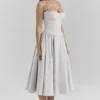 Samaria Midi-Korsetts-Kleid in Taubengrau Samaria Midi-Korsetts-Kleid in Taubengrau