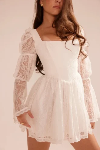 Sancia Weißes Minikleid mit Puffärmeln aus Spitze