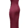Santana Berry Satin-Midi-Kleid ohne Träger Santana Berry Satin-Midi-Kleid ohne Träger