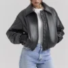 Sante Schwarze Bomberjacke aus veganem Leder Sante Schwarze Bomberjacke aus veganem Leder