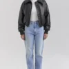 Sante Schwarze Bomberjacke aus veganem Leder Sante Schwarze Bomberjacke aus veganem Leder