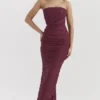 Sapphire Weinrot gerafftes Maxikleid Sapphire Weinrot gerafftes Maxikleid