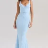 Sarai – Blaues Godet-Maxikleid aus Spitze Sarai – Blaues Godet-Maxikleid aus Spitze