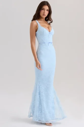 Sarai – Blaues Godet-Maxikleid aus Spitze
