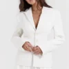 Sariah Elfenbein Konturierter Blazer