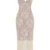 Serelle Midi-Kleid aus antik-elfenbeinfarbener Spitze Serelle Midi-Kleid aus antik-elfenbeinfarbener Spitze
