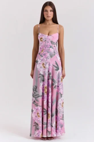 Seren – Maxikleid in Rosa mit Blumenprint und Spitzenrücken