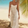 Seren Vintage cremefarbenes Maxikleid mit Blumenmuster und Spitzenrücken Seren Vintage cremefarbenes Maxikleid mit Blumenmuster und Spitzenrücken
