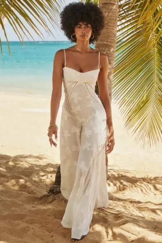 Seren Vintage cremefarbenes Maxikleid mit Blumenmuster und Spitzenrücken