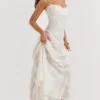 Seren Vintage cremefarbenes Maxikleid mit Blumenmuster und Spitzenrücken Seren Vintage cremefarbenes Maxikleid mit Blumenmuster und Spitzenrücken