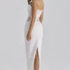 Serenella Weißes Midi-Kleid aus Broderie-Anglaise-Spitze Serenella Weißes Midi-Kleid aus Broderie-Anglaise-Spitze