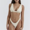 Seychelles Vanilla Bikini-Oberteil mit Bindebändern Seychelles Vanilla Bikini-Oberteil mit Bindebändern
