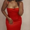 Shani Rotes Satin-Korsetts-Maxikleid Shani Rotes Satin-Korsetts-Maxikleid