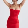 Shani Rotes Satin-Korsetts-Maxikleid Shani Rotes Satin-Korsetts-Maxikleid