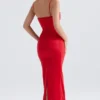 Shani Rotes Satin-Korsetts-Maxikleid Shani Rotes Satin-Korsetts-Maxikleid