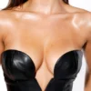 Shia – Schwarzes, trägerloses Midi-Kleid aus veganem Leder Shia – Schwarzes, trägerloses Midi-Kleid aus veganem Leder