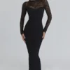 Shiloh – Langärmliges Maxikleid aus schwarzer Spitze mit Korsett Shiloh – Langärmliges Maxikleid aus schwarzer Spitze mit Korsett
