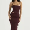Sidonie Midi-Rock aus weinrotem Satin mit Schnürung Sidonie Midi-Rock aus weinrotem Satin mit Schnürung