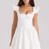 Sisi Weißes Minikleid aus Baumwolle mit Stickerei Sisi Weißes Minikleid aus Baumwolle mit Stickerei