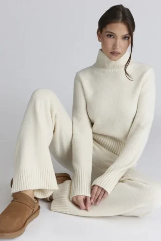 Skye Ivory Rollkragen-Pullover aus Merinowolle Skye Ivory Rollkragen-Pullover aus Merinowolle