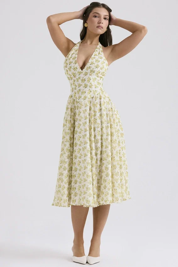 Solada Elfenbeinfarbenes Sommerkleid aus Georgette mit Vintage-Blumenprint und Neckholder Solada Elfenbeinfarbenes Sommerkleid aus Georgette mit Vintage-Blumenprint und Neckholder