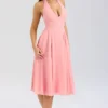 Solada Pfirsichfarbenes Georgette-Halter-Sommerkleid Solada Pfirsichfarbenes Georgette-Halter-Sommerkleid