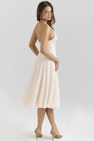 Solada Vintage-Halter-Sommerkleid aus cremefarbenem Georgette Solada Vintage-Halter-Sommerkleid aus cremefarbenem Georgette