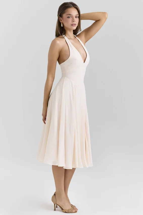 Solada Vintage-Halter-Sommerkleid aus cremefarbenem Georgette Solada Vintage-Halter-Sommerkleid aus cremefarbenem Georgette