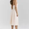 Solada Vintage-Halter-Sommerkleid aus cremefarbenem Georgette Solada Vintage-Halter-Sommerkleid aus cremefarbenem Georgette