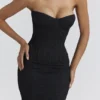 Solaine – Schwarzes Spitzen-Korsetts-Maxikleid Solaine – Schwarzes Spitzen-Korsetts-Maxikleid