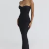 Solaine – Schwarzes Spitzen-Korsetts-Maxikleid Solaine – Schwarzes Spitzen-Korsetts-Maxikleid