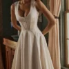 Solana – Weißes Midi-Sommerkleid aus Baumwolle mit Taillengürtel Solana – Weißes Midi-Sommerkleid aus Baumwolle mit Taillengürtel