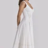 Solana – Weißes Midi-Sommerkleid aus Baumwolle mit Taillengürtel Solana – Weißes Midi-Sommerkleid aus Baumwolle mit Taillengürtel