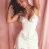 Soraya Elfenbeinfarbenes Satin-Slip-Kleid Soraya Elfenbeinfarbenes Satin-Slip-Kleid