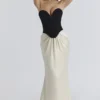 Sorcha Maxikleid in Schwarz und Champagner mit Korsetts Sorcha Maxikleid in Schwarz und Champagner mit Korsetts